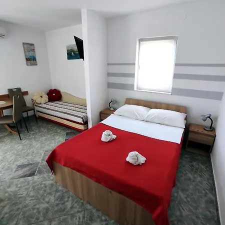 12811a Apartmán